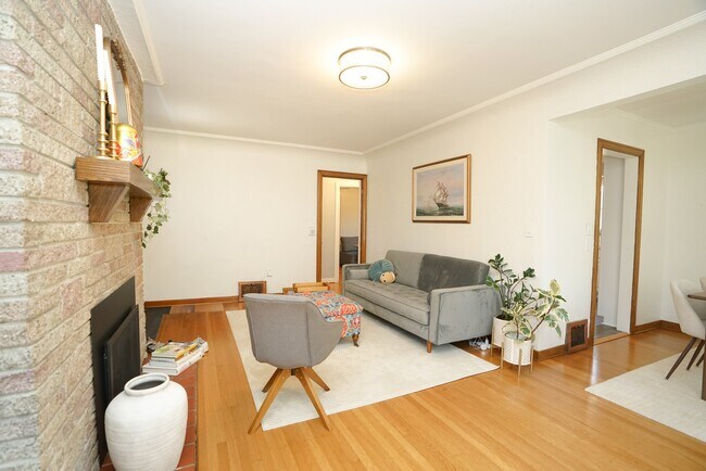 Foto del edificio - 9024 5th Ave NE