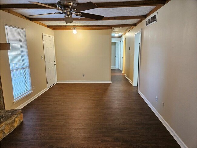 Building Photo - 3680 Catalina Dr