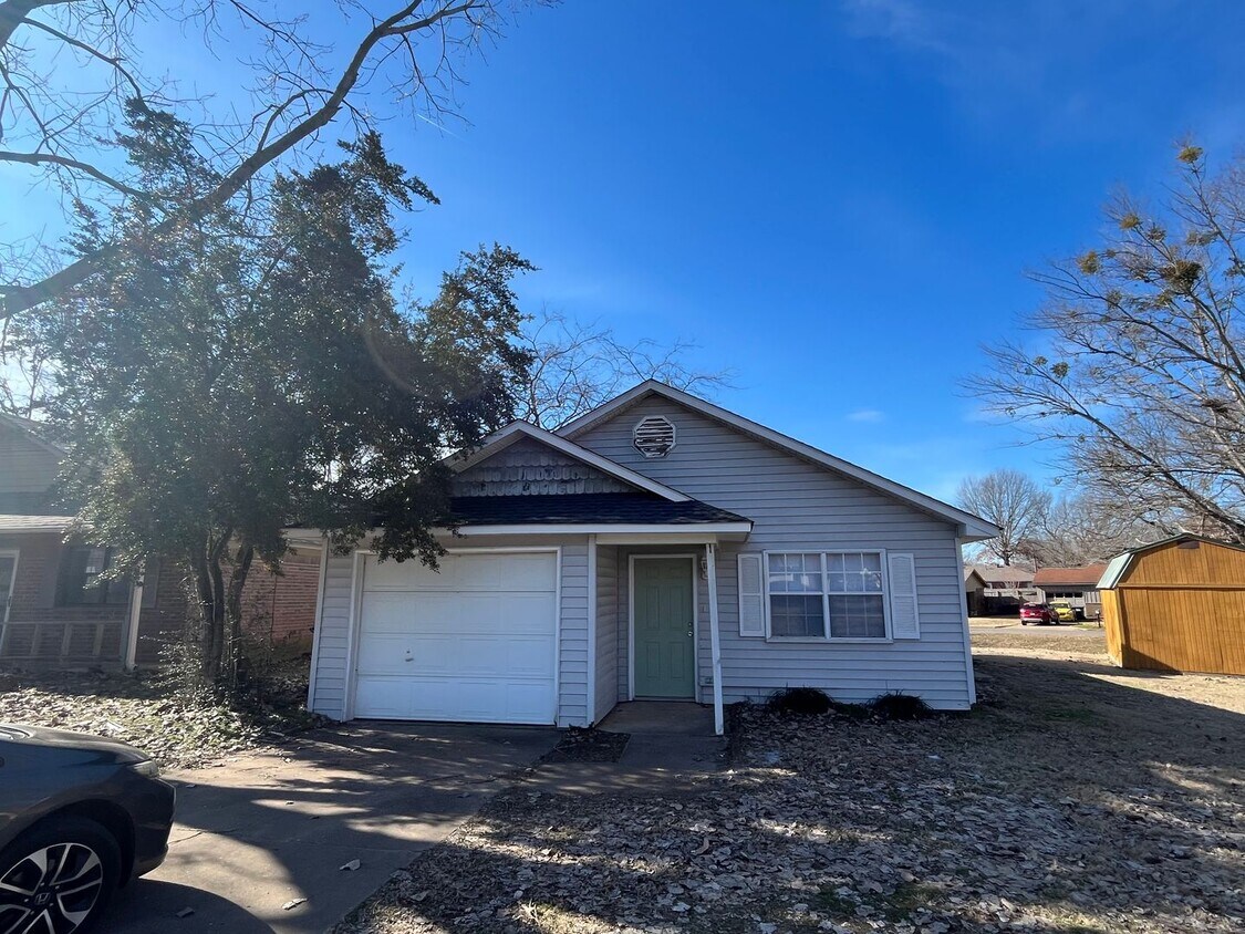 Foto principal - 1109 N Louisville Ave