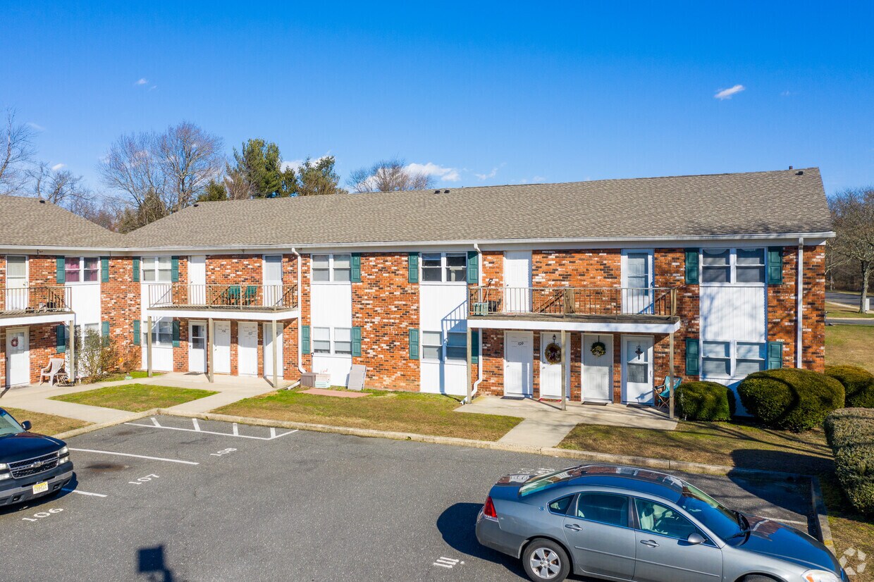 Miry Run Apartments 145 Brookwood Rd Mercerville, NJ Apartments for
