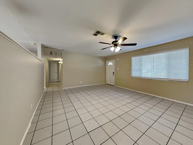 Building Photo - 3011 N 51st Ave