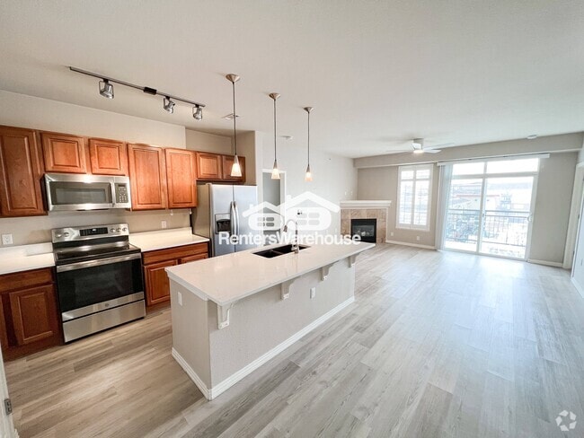 Building Photo - 10176 Park Meadows Dr