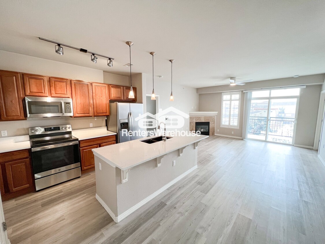 Primary Photo - 10176 Park Meadows Dr
