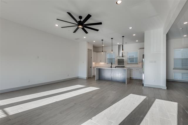 Foto del edificio - 2609 La Altura Ln