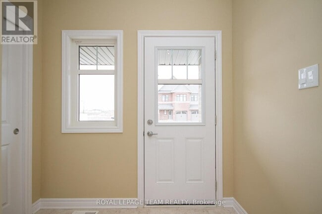 Building Photo - 464 Brettonwood Ridge