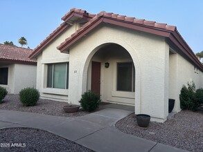 Building Photo - 1120 N Val Vista Dr