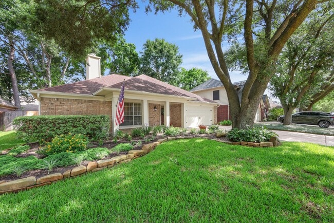 Building Photo - 8910 Driftstone Dr