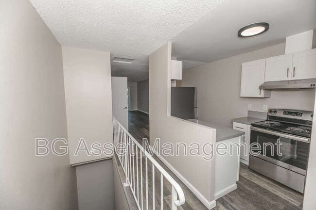 Building Photo - 104 Avian Dr