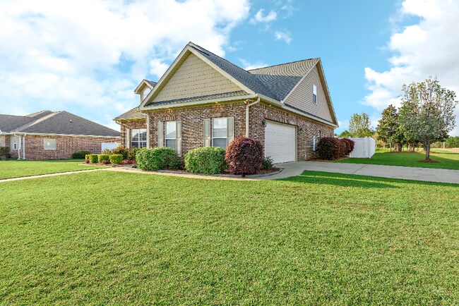Building Photo - 137 Greyfox Trail