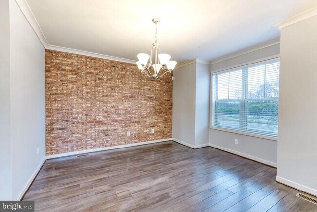 Foto del edificio - 22559 Clarksburg Rd