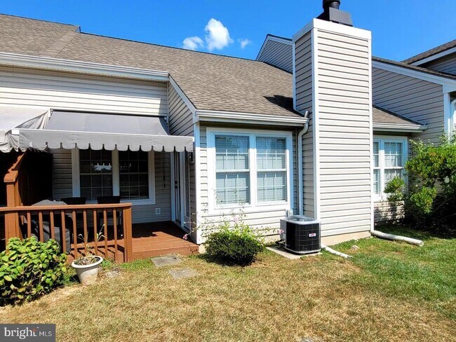 Foto del edificio - 138 Hawthorne Ct