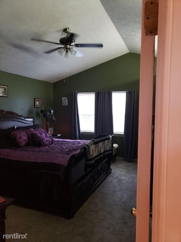 Building Photo - 3 br, 3 bath House - 954 Pine Tree Ct