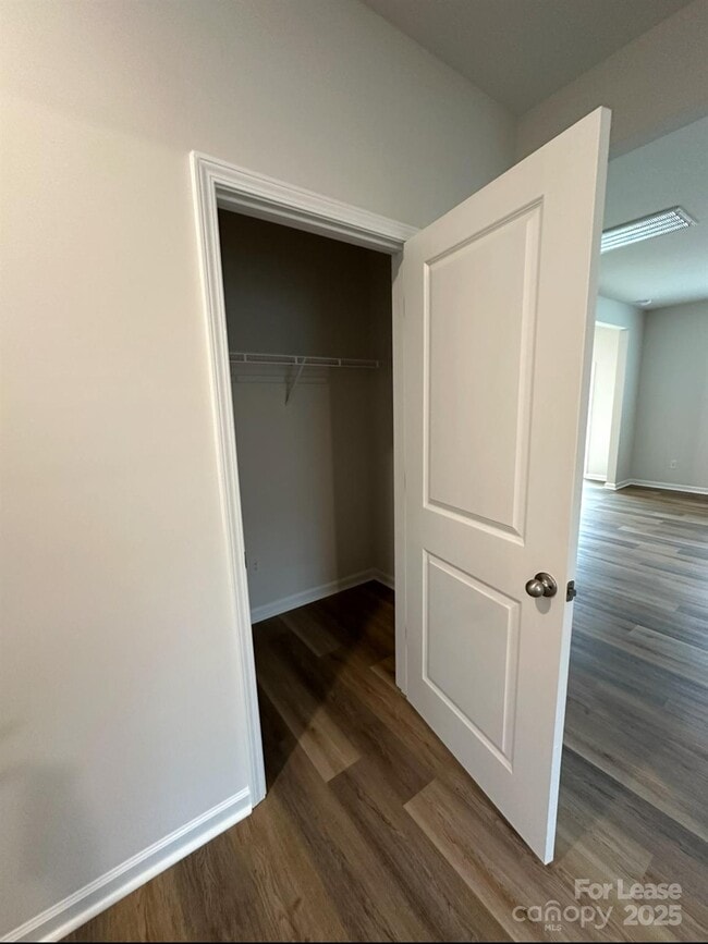 Foto del edificio - 118 Way Cross Ln