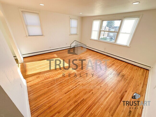 Foto del edificio - 1205-7 Princeton Ave