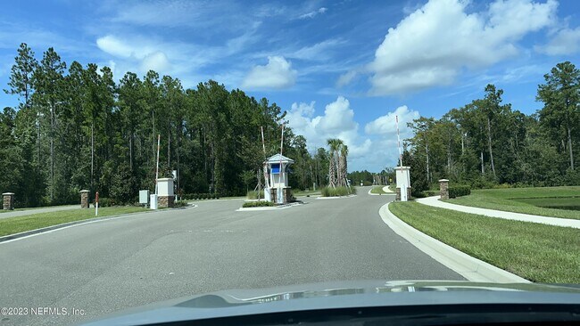 Building Photo - 110 Java Ln