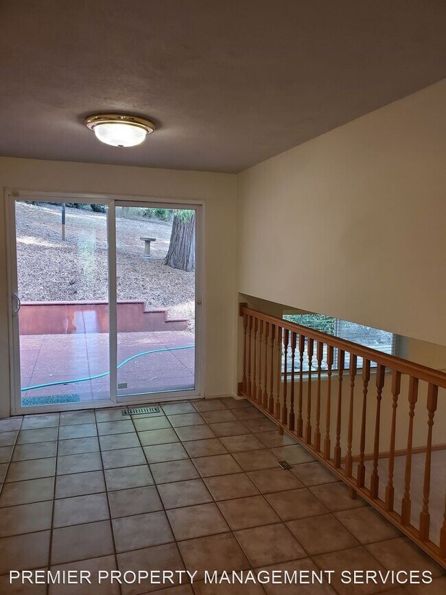 Building Photo - 3 br, 2.5 bath House - 36621 Camp Creek