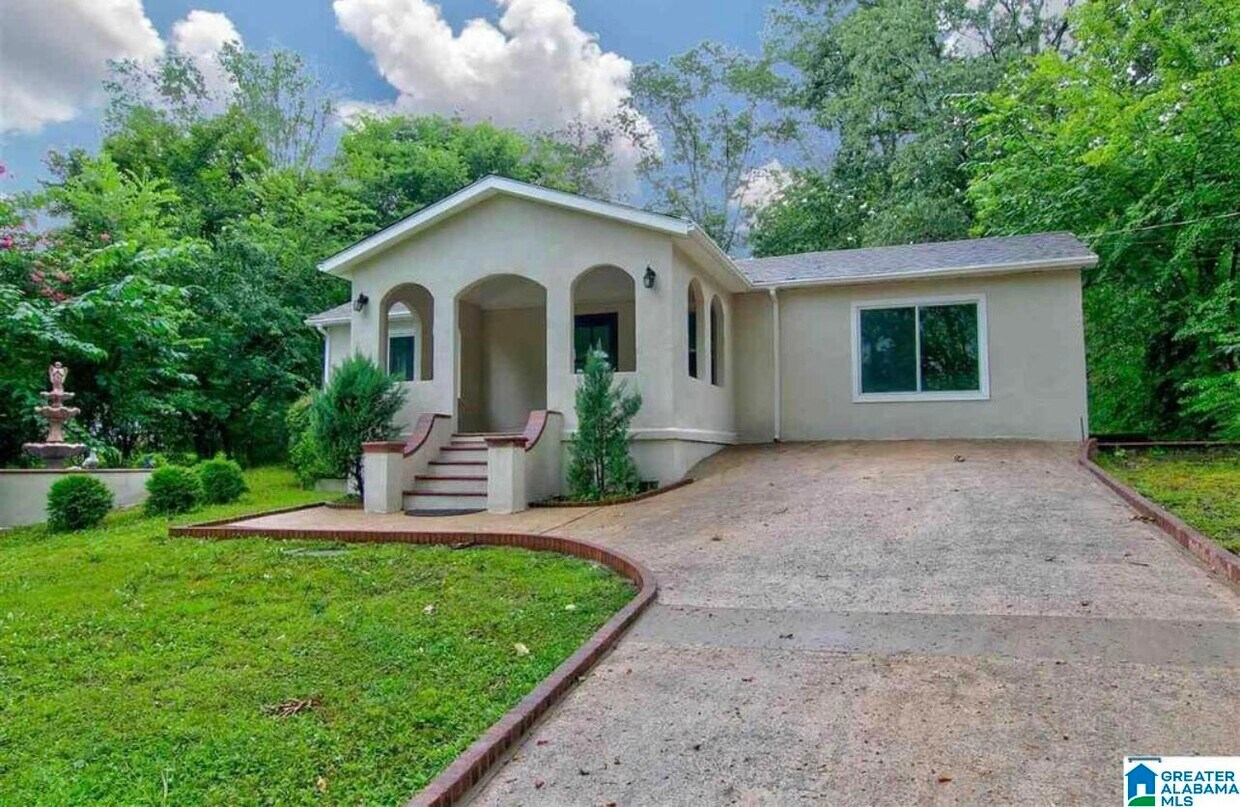Foto principal - 122 Shawnee Ln NW