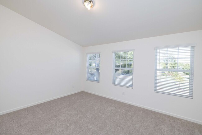 Foto del edificio - BEAUTIFUL 2 Bedroom Townhome in Mooresville