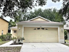 Building Photo - 8411 Quarter Horse Dr