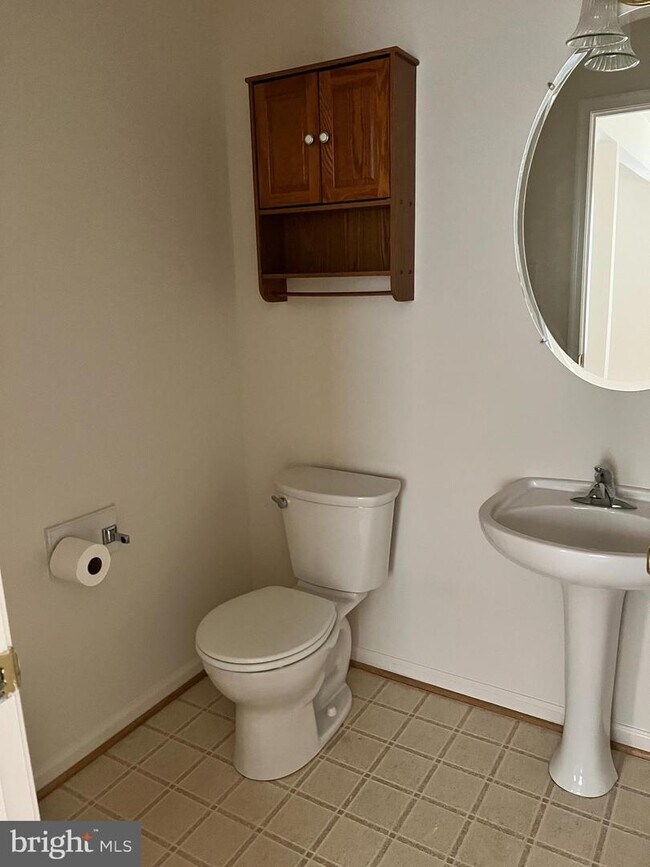 Foto del edificio - 1133 Lindsay Ln