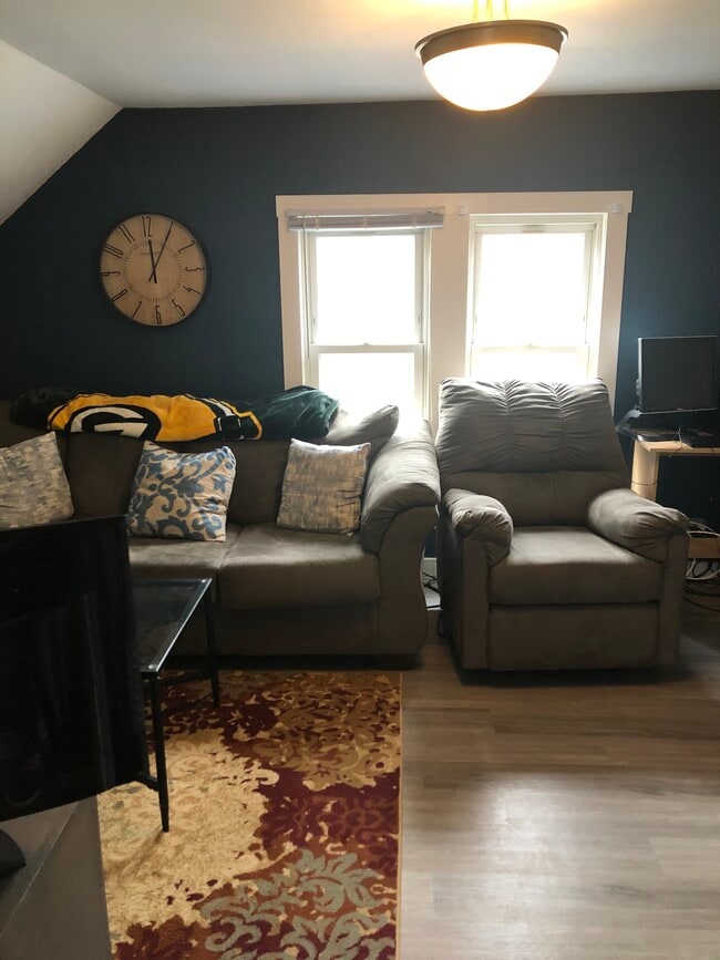 Building Photo - 1621-1623 Hyde Ave