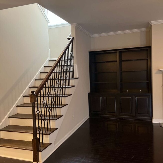 Foto del edificio - This beautiful 4 bedroom, 2.5 bath home in...