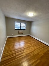 Building Photo - 276 Grove St