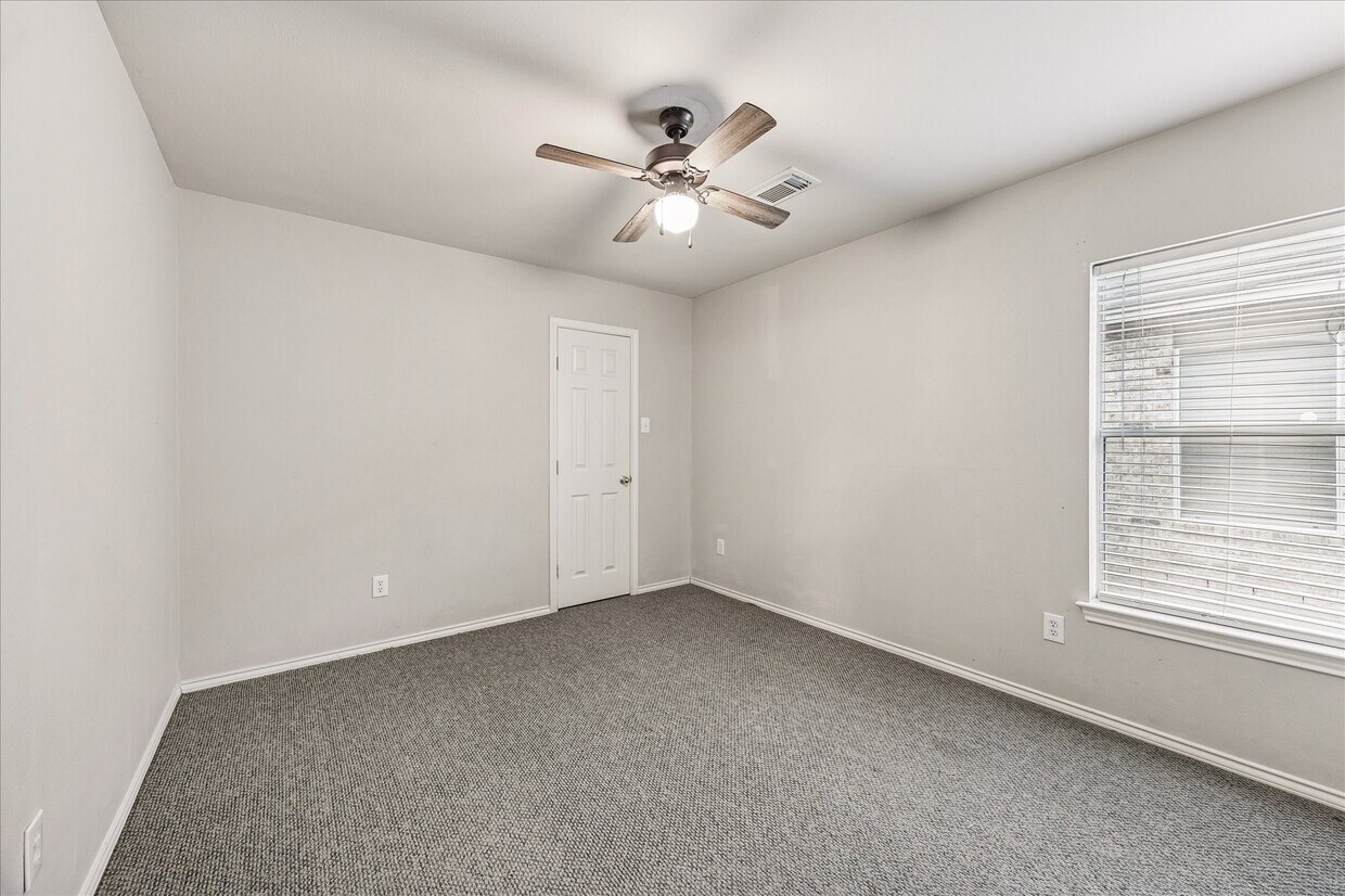 Foto del edificio - 11914 White Water Bay Dr