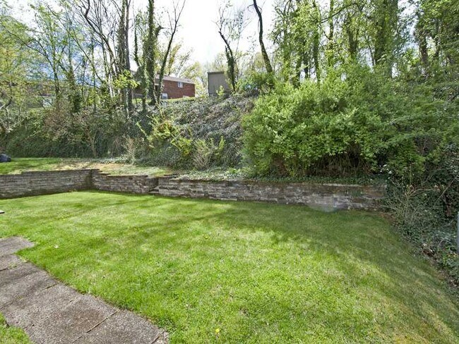 Private Yard - 2557 Allender Avenue