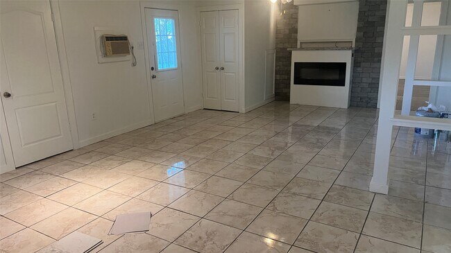 Foto del edificio - 10025 Randolph St