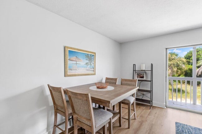 Building Photo - 6209 Don Carlos Dr