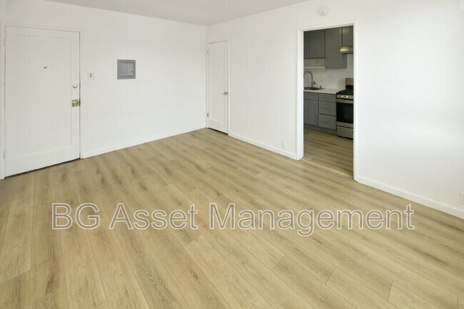 Foto del edificio - 2039 MacArthur Blvd