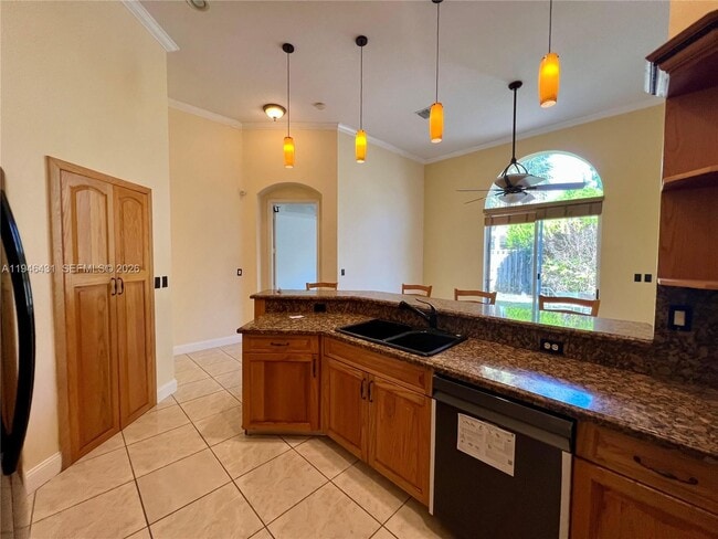 Foto del edificio - 9047 SW 161st Terrace