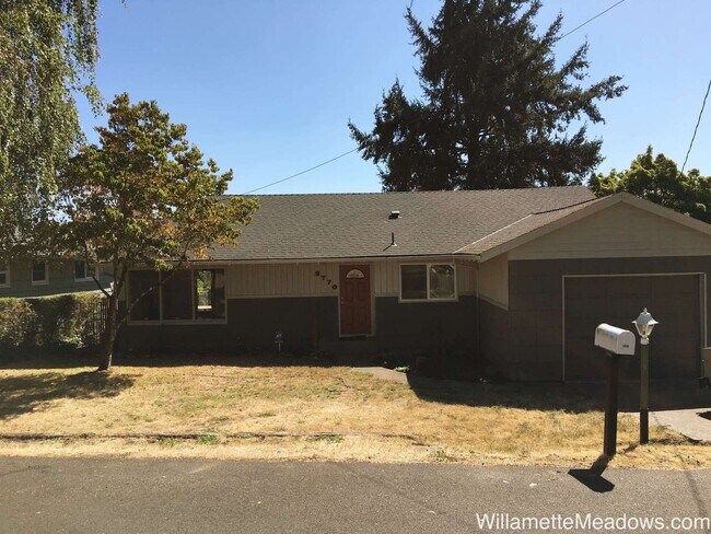 Foto del edificio - Charming Updated 3 Bedroom Home with A/C, Garage & Fenced Backyard in South Salem
