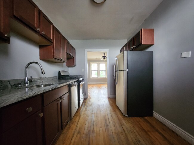 Foto del edificio - 2907 W 56th St