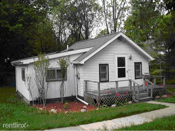 Primary Photo - 320 Bristol St