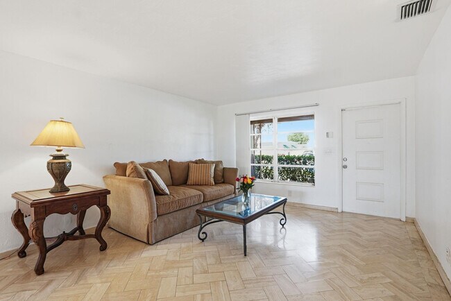 Foto del edificio - 218 SE 3rd Terrace