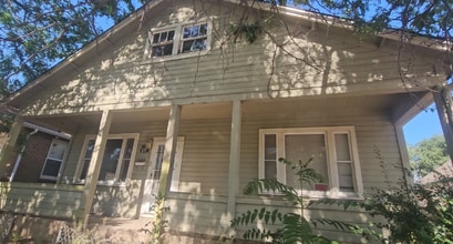Building Photo - 808 Elm St