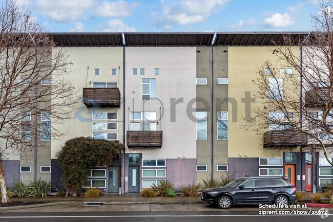 Building Photo - 2910 Mandela Pkwy