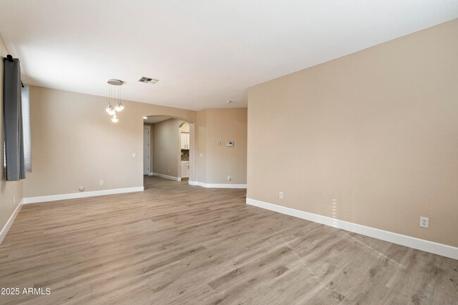 Building Photo - 42130 N 44th Dr