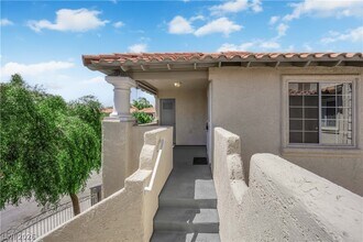 Building Photo - 6836 W Elm Creek Dr
