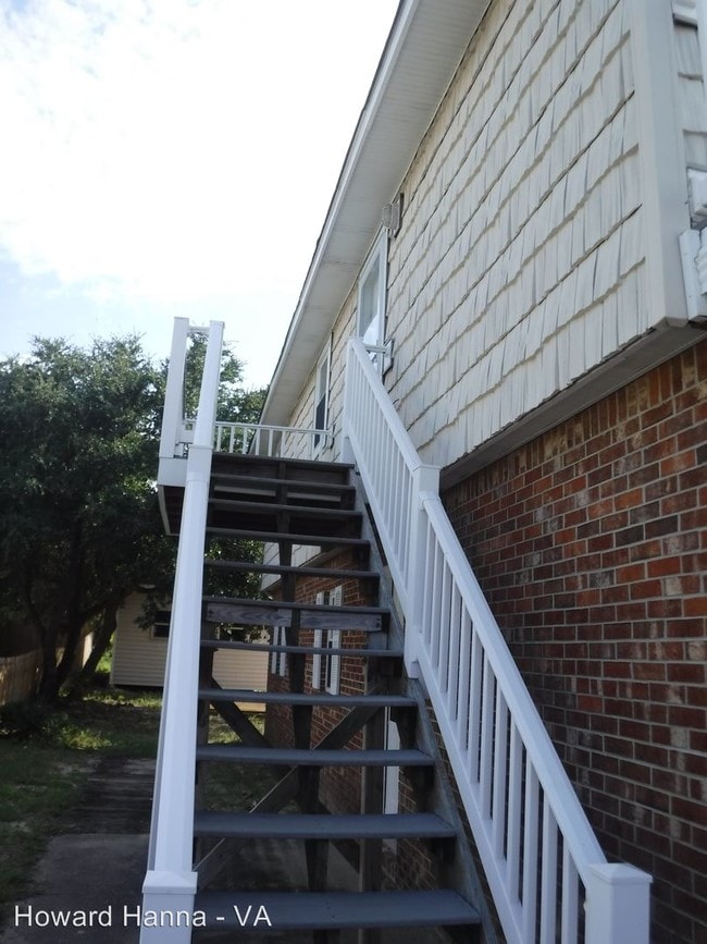 Building Photo - 4409 Ocean View Ave
