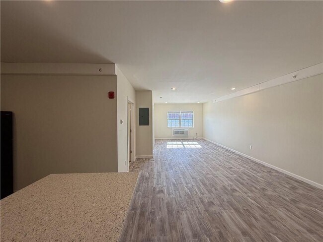 Foto del edificio - 327 Pine St