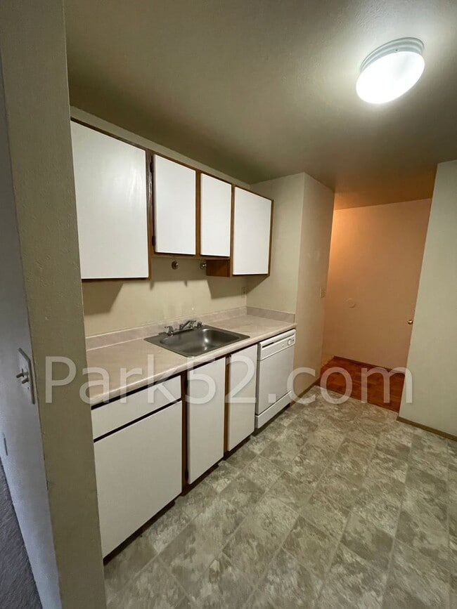 Building Photo - 4706 S Warner St