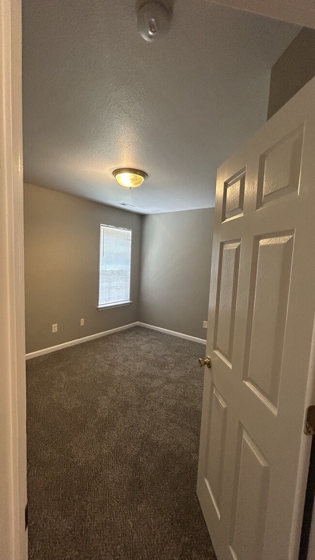 Foto del edificio - 2840 Oasis Ln