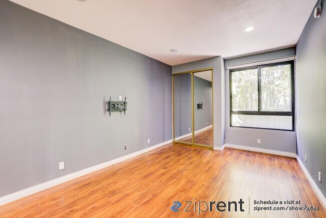 Foto del edificio - 4477 Wilshire Blvd