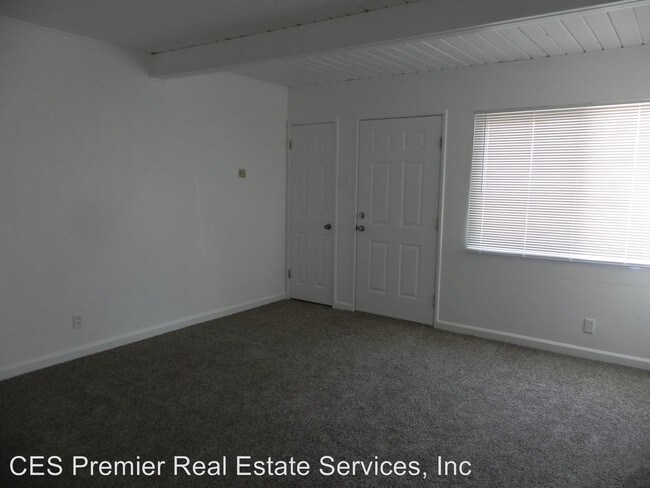 Building Photo - 3 br, 1 bath House - 220 Montalvin Dr