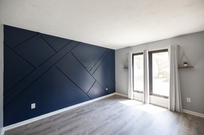 Foto del edificio - 5516 Oakside Dr