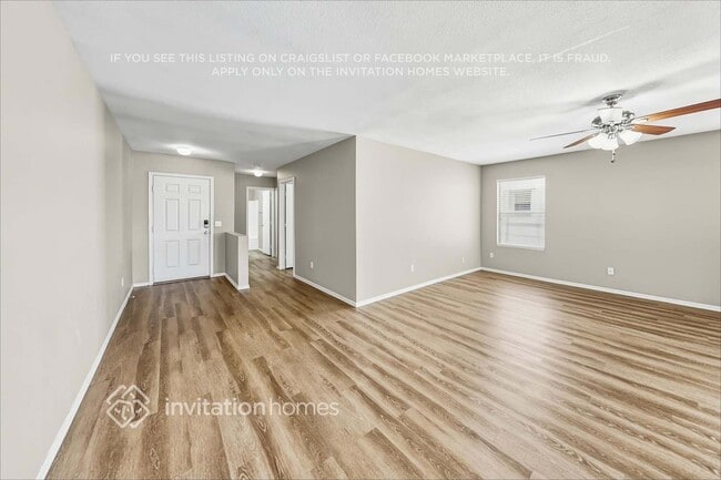 Building Photo - 3035 E Santa Rosa Dr