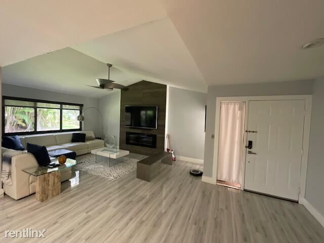 Foto del edificio - 2 br, 2 bath Condo - 5700 Coach House Cir ...